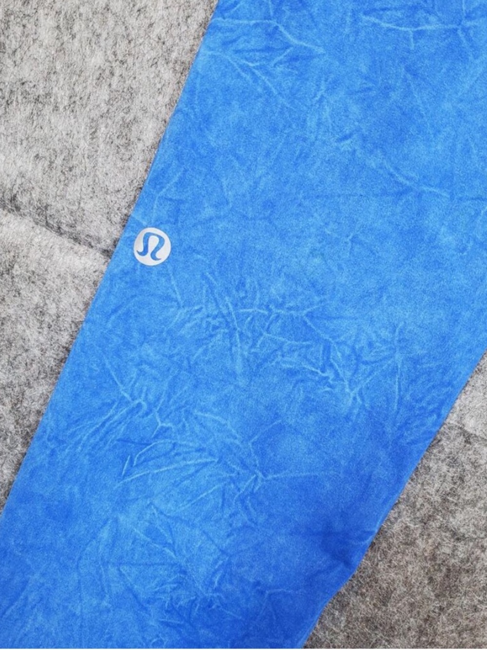Lululemon Size 6 Blue Wash Leggings - Picture 7 of 9